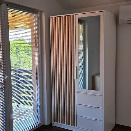 Apartman M&M Duga Resa Exteriör bild