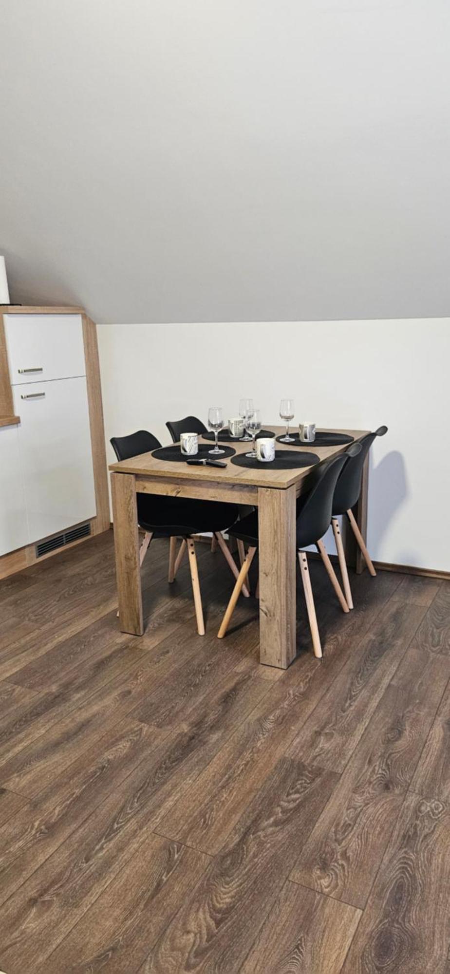 Apartman M&M Duga Resa Exteriör bild