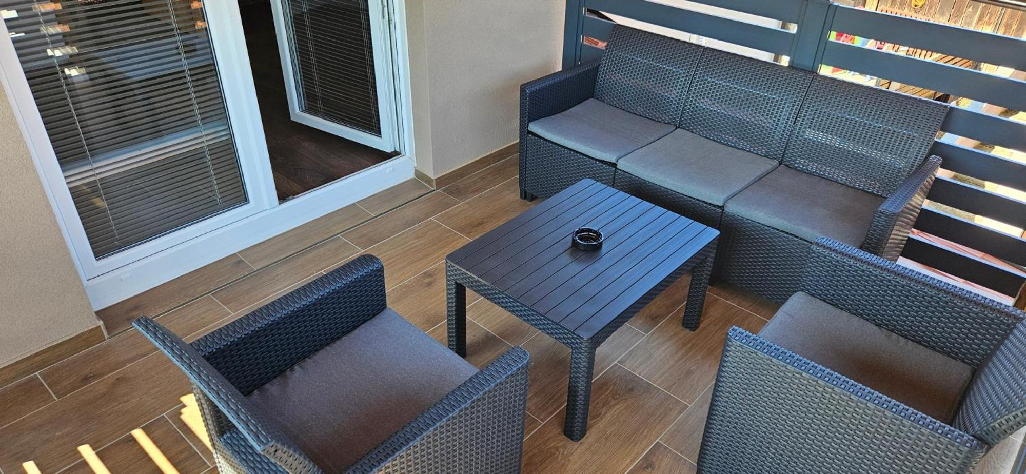 Apartman M&M Duga Resa Exteriör bild